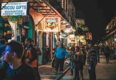 冷门宝藏《鉴黄师》爆料真相暴击